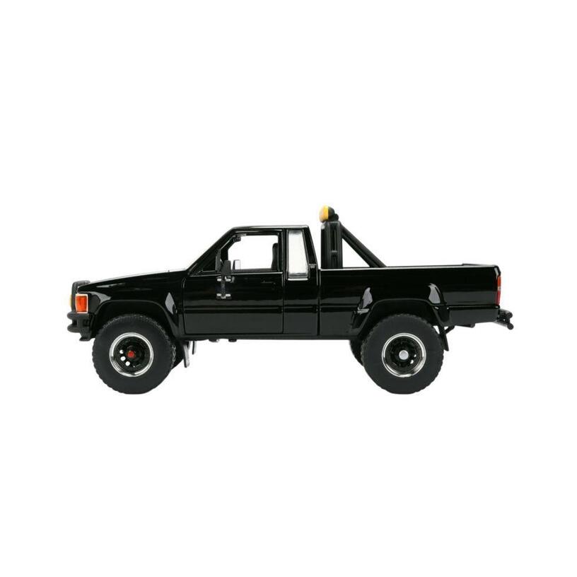 1985 Toyota Sr5 Pickup Truck 1:24 With Marty’S Skateboard Back To The Future