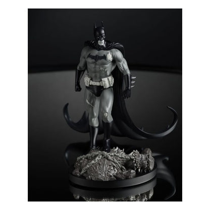 Batman Black & White – Batman By Bjorn Barends Resin Statue