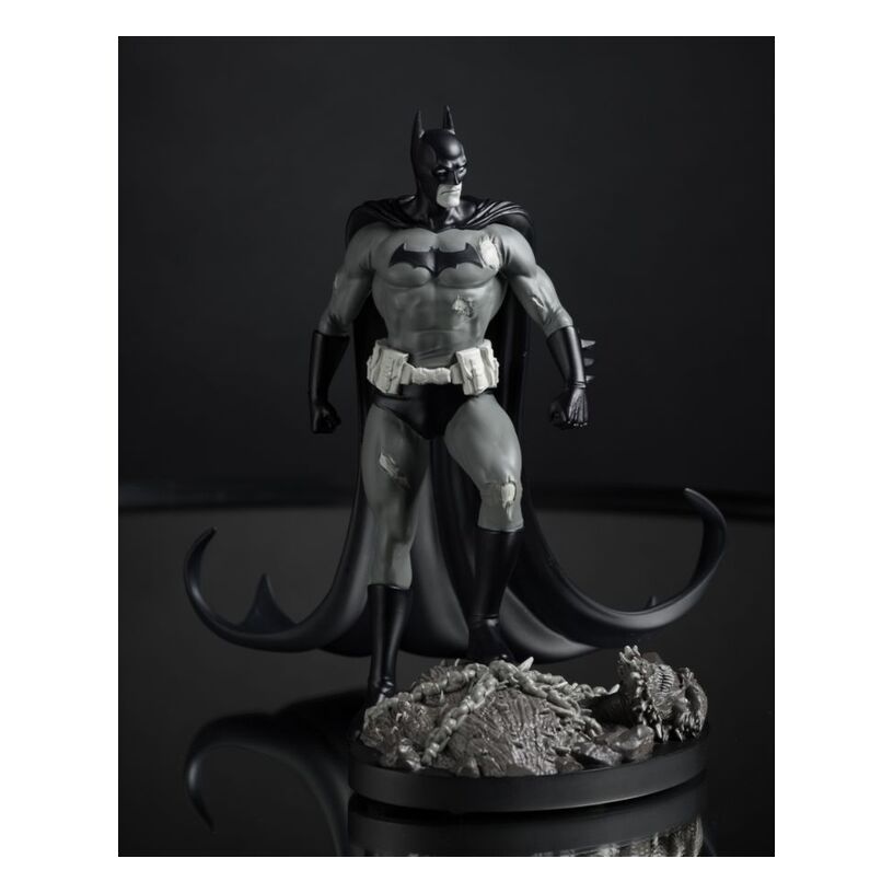 Batman Black & White – Batman By Bjorn Barends Resin Statue