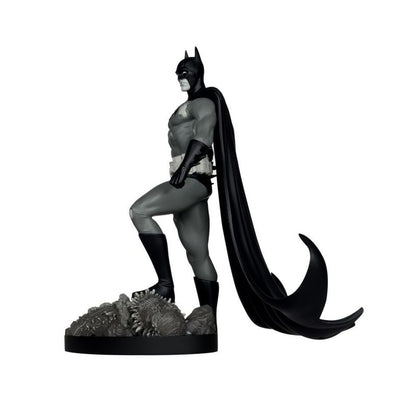 Batman Black & White – Batman By Bjorn Barends Resin Statue