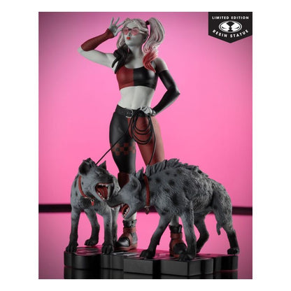Dc Comics – Harley Quinn “Red, White & Black” Resin Statue