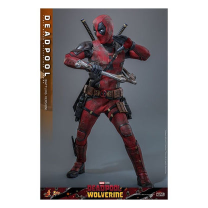 Deadpool & Wolverine – Deadpool (Battling Version) 1:6 Scale Collectable Fig