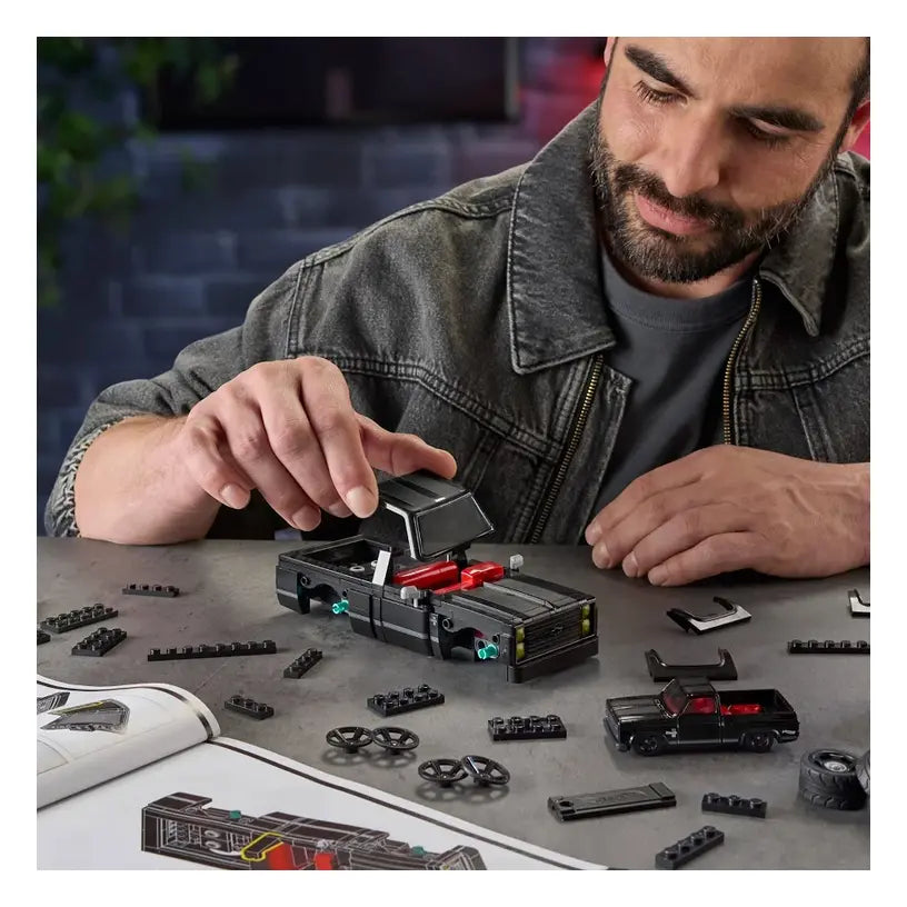 Hot Wheels '83 Chevy Silverado Brick Shop Kit By Mattel