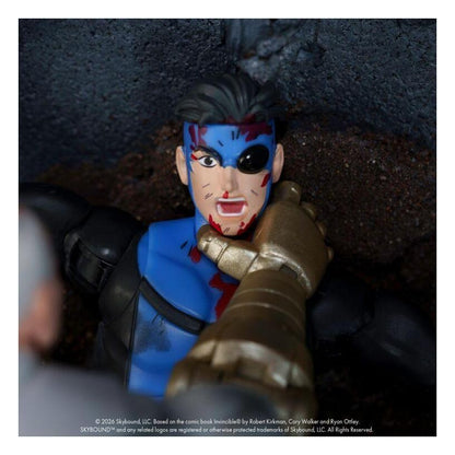 Invincible (Tv) – Invincible (Bloody) Sdcc Exclusive 1:12 Action Figure