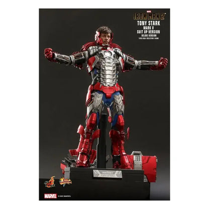 Iron Man 2 – Tony Stark Mark V Suit Up Deluxe 1:6 Scale Action Figure