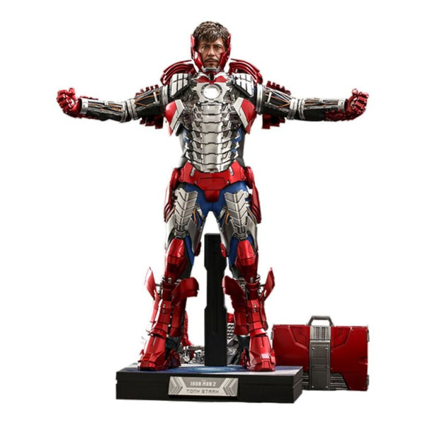Iron Man 2 – Tony Stark Mark V Suit Up Deluxe 1:6 Scale Action Figure