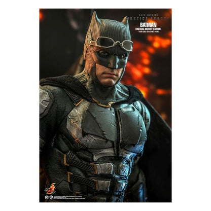 Justice League (2021) – Batman (Tactical Batsuit) 1:6 Scale Collectible Figure
