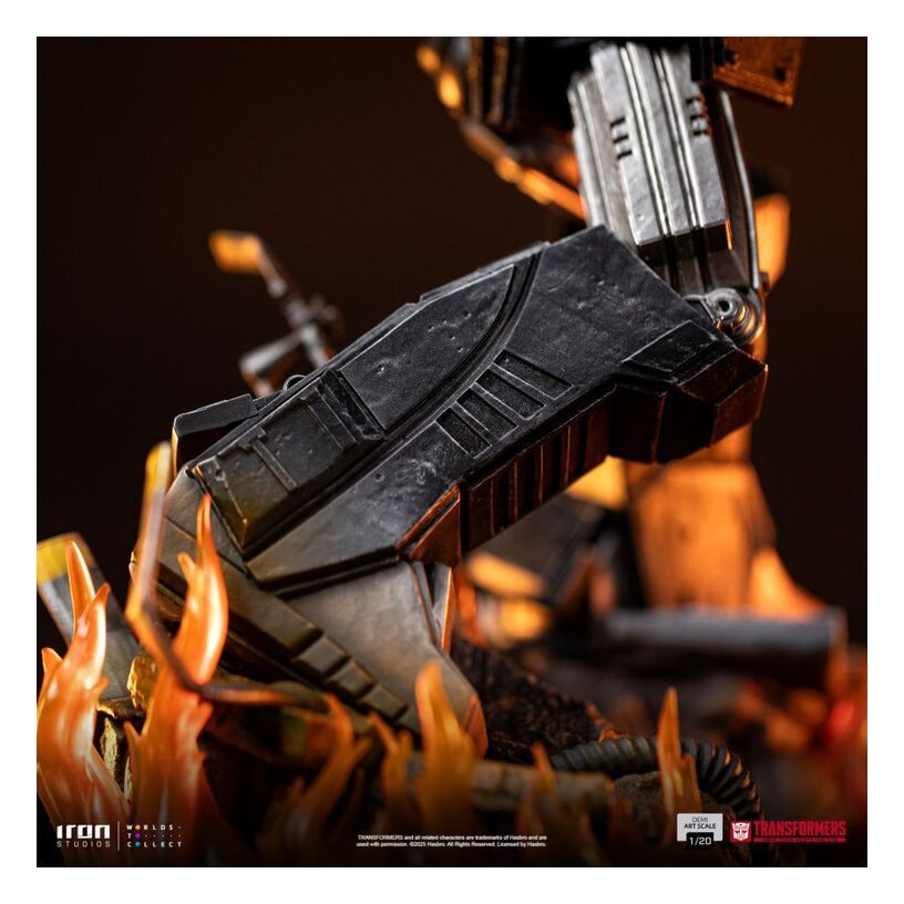 Megatron Demi Art 1:20 Statue - Transformers