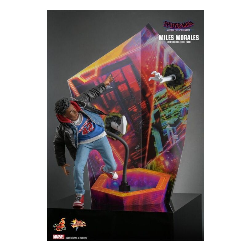 Spider-Man: Across The Spider-Verse – Miles Morales 1:6 Scale Figure