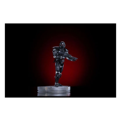 Star Wars: The Mandalorian – Dark Trooper 1:10 Scale Statue