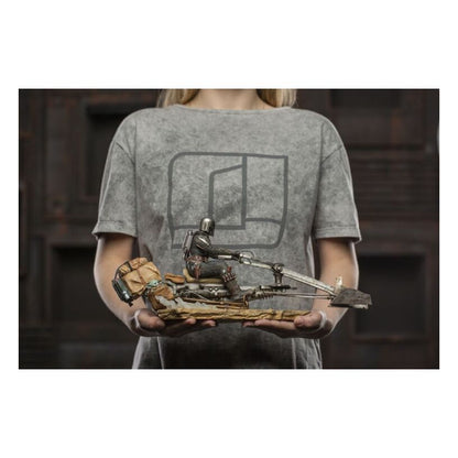 Star Wars: The Mandalorian – Mandalorian On Speederbike Delu...