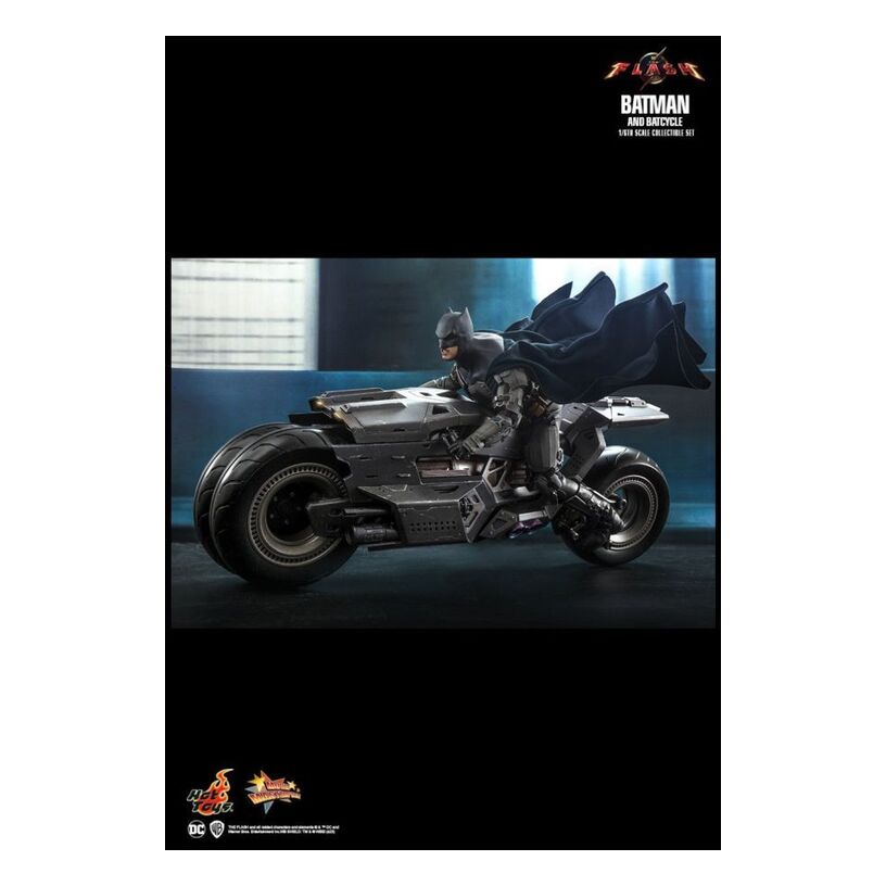 The Flash (2023) – Batman & Batcycle 1:6 Scale Collectable Figure