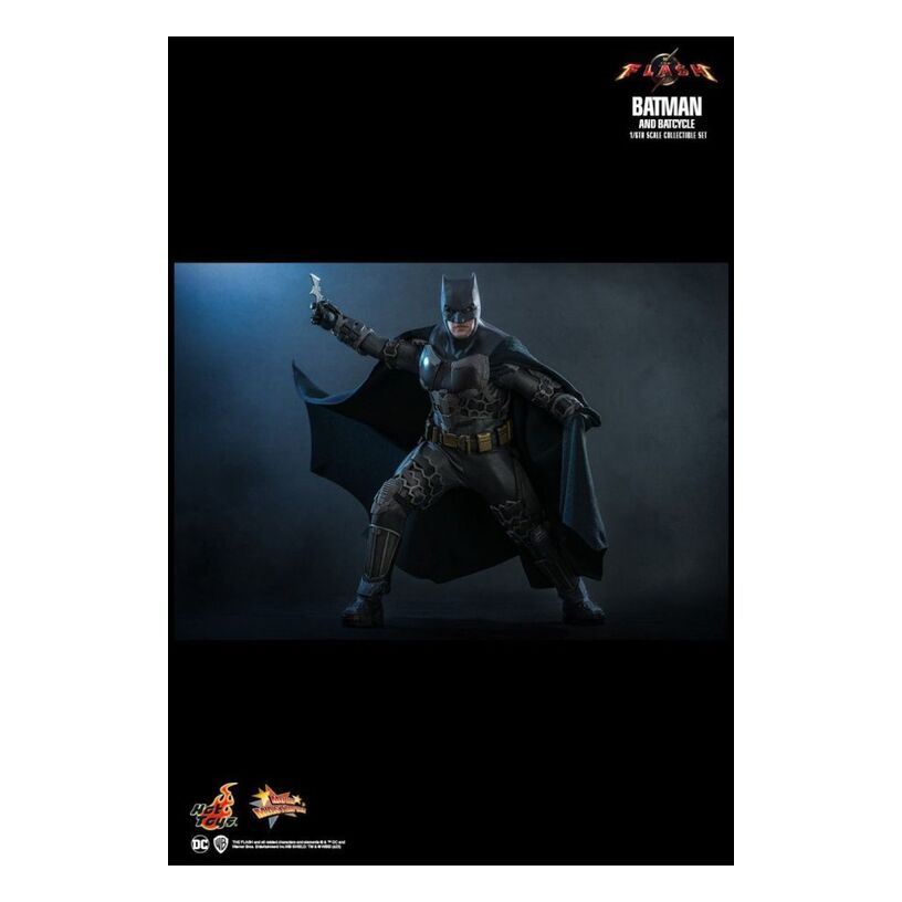 The Flash (2023) – Batman & Batcycle 1:6 Scale Collectable Figure