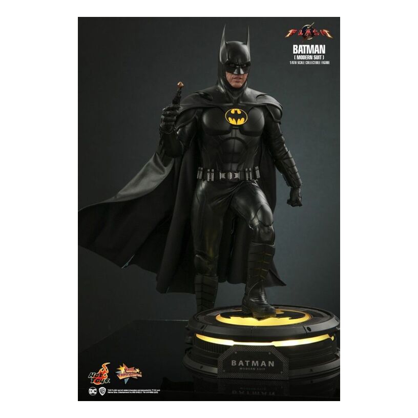 The Flash (2023) – Batman (Modern Suit) 1:6 Scale Collectable Figure